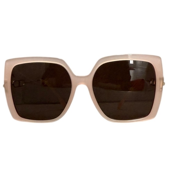 New! Authentic Burberry Blush Sunglasses with Brown Case - Picture 3 of 4